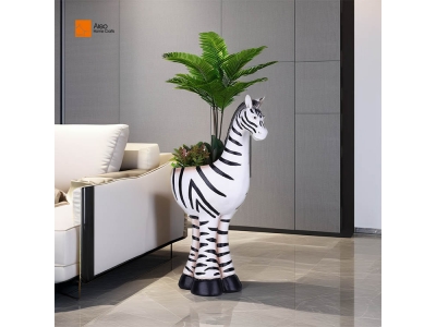 Wholesale New Design White Polyresin  Cute Plants Pot Home Garden Balcony Decoration Zebra Shaped Flower Pot