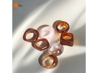 Modern Vintage Agate Red Resin Rings Chunky Dome Waterproof Finger Rings Transparent Swirls Fashionable Wide Rings Outdoor