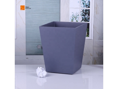  Decorative Resin Rubbish Garbage Bin Gray Cube Waste Basket without Lid Hotel Amenities Trash Can for Recycling Bathroom Set