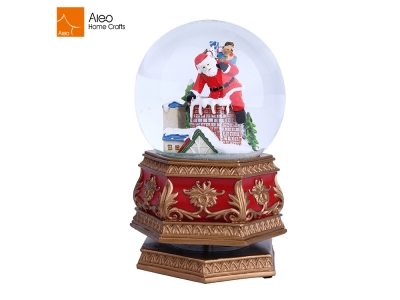 Creative  Snowball Ornaments Rotating Gifts Santa Crystal Glass Christmas Music Box