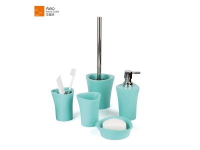 5 Pieces Triangle Green Polyresin Bathroom Accessory Set 