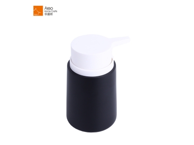 Manufacturer Bathroom Accessories Refillable Round Shape Matte Black Lotion Bottle For USA