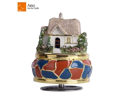 Home Craft Decoration Resin House Summer Season winding Music Box With Plating And Diamond